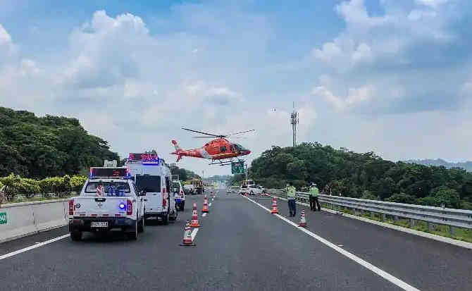 乌苏高速公路汽车救援案例